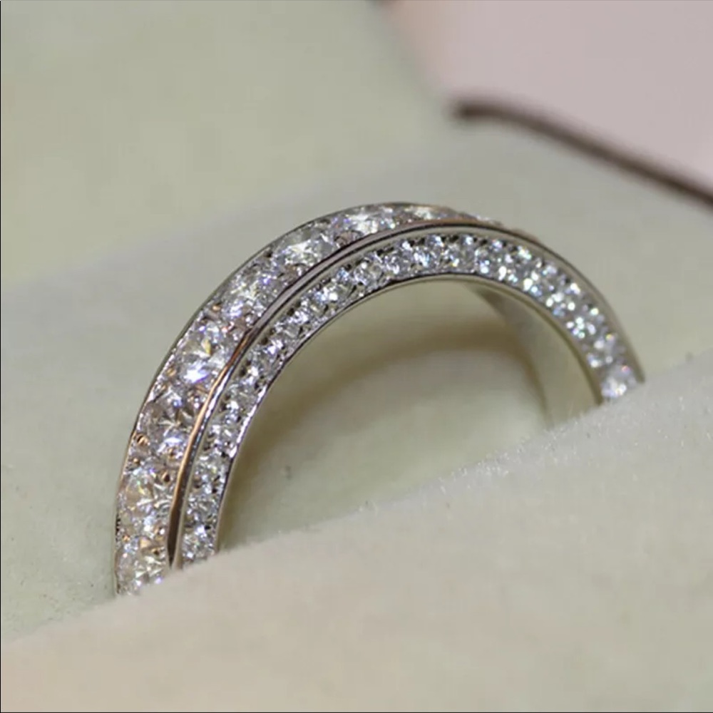 New Gorgeous 925 Silver White Sapphire Ring - Picture 2 of 6